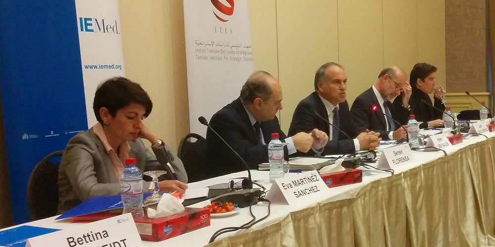 IEMed_'s tweet photo. #MedThink5plus5 | 1er séminaire du réseau de think tanks du #Dialogue5plus5. Auj. à Tunis avec @IEMed_ @ITESTunisie https://t.co/4CTrODsGzb https://t.co/1WXwBzJsqK
