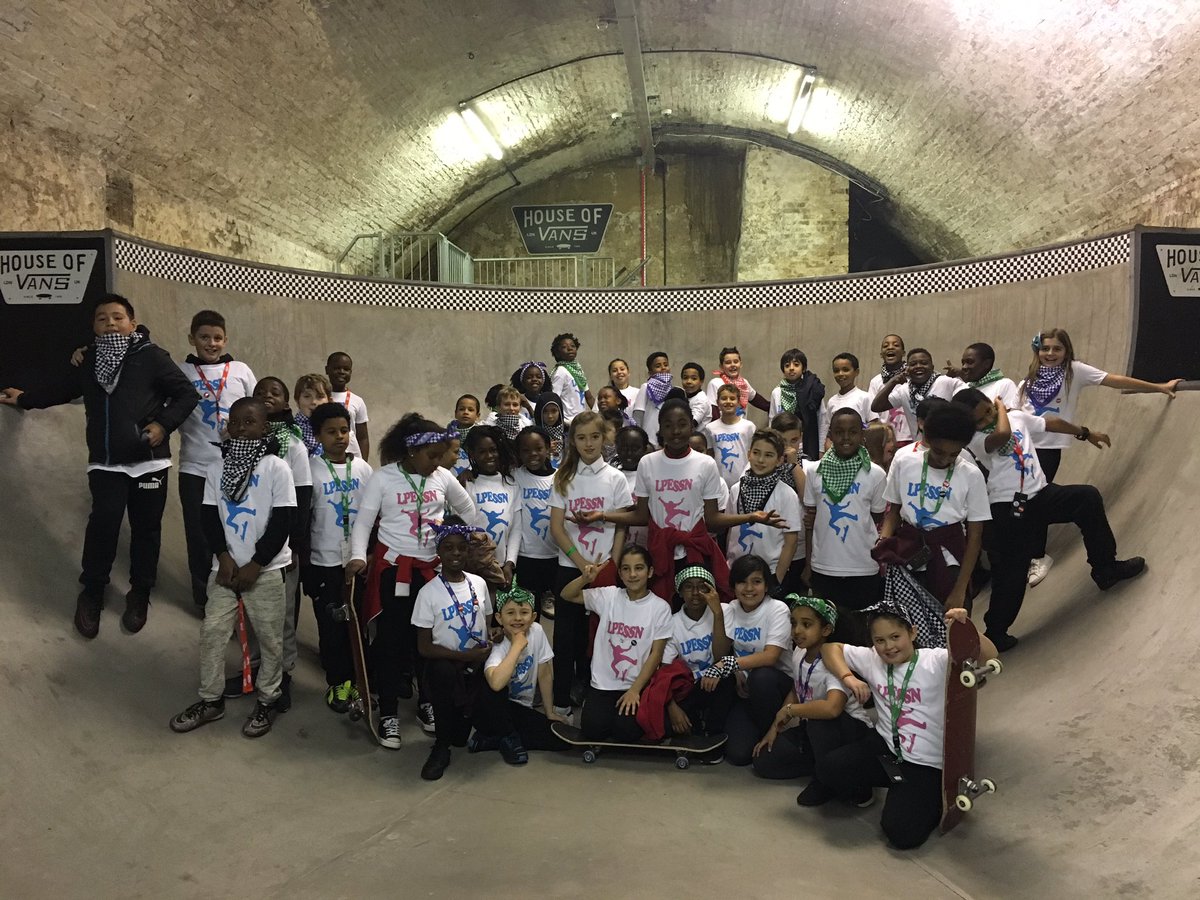 LPESSN's tweet photo. Great day @HouseOfVansLDN!! Big thank you to everyone who made it happen! #LPESSN #HOUSEOFVANS ππ² https://t.co/2oLdiCGftn