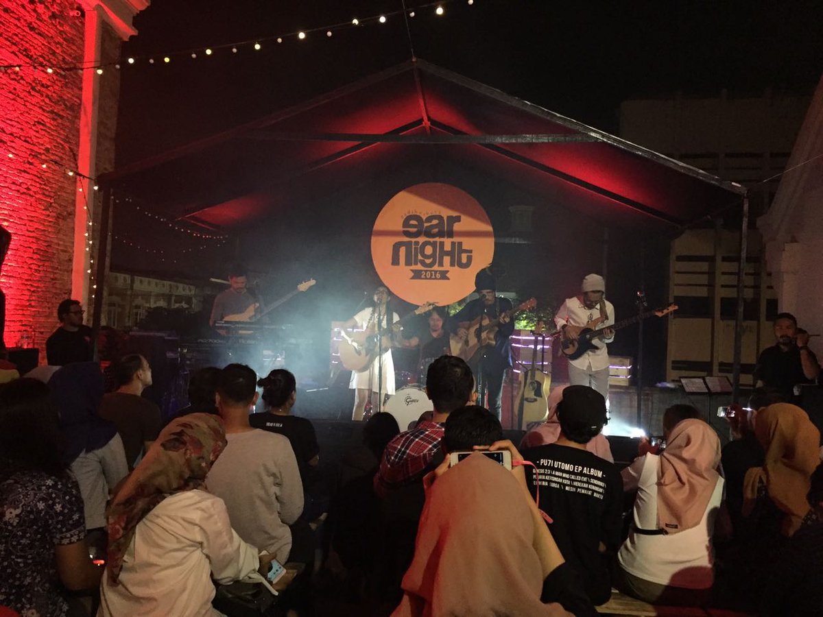 earNight 2019 tweet media