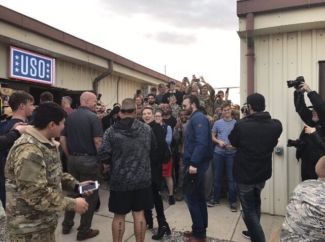 CEvansNews's tweet photo. NEW Photos of Chris Evans and Scarlett Johansson in Incirlik Air Base, Turkey! https://t.co/zoAsQC00sZ
