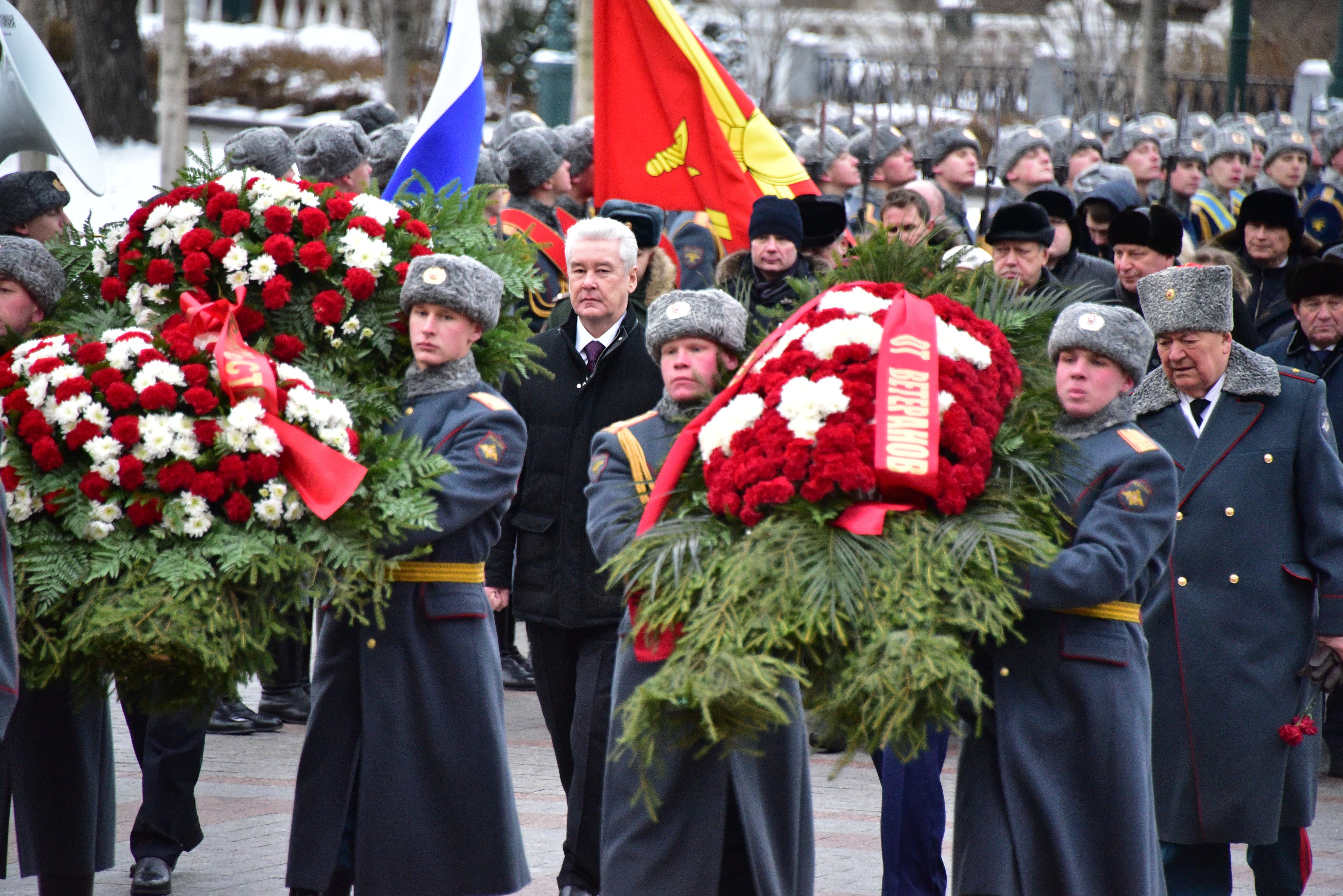 Возложение венков