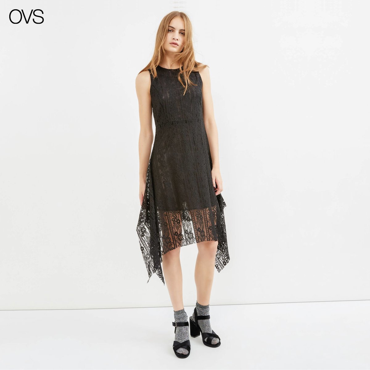 OVSofficial's tweet photo. Total black! Un must-have per le occasioni speciali, sofisticato, chic e di gran tendenza. Su https://t.co/0KMbuCzLeF #OVS #OVSaw16 https://t.co/hm8MIAYWHb