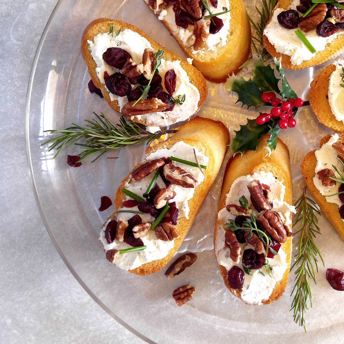 agardeningcook's tweet photo. Start your next party with these cranberry pecan appetizers from @BoursinCheese https://t.co/nephhqMl4l #ad #BoursinCheese #Foodie #holidays https://t.co/5vahfVMUOJ