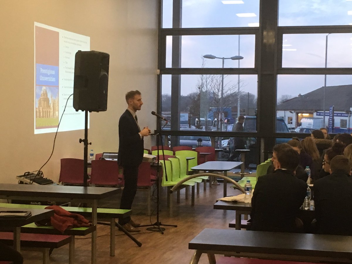 BlackpoolSixth's tweet photo. #Excellence and #leadership event underway. Yr 11 students finding out about #ExcellenceProgramme #GiftedandTalented https://t.co/iDM4JgKy6E