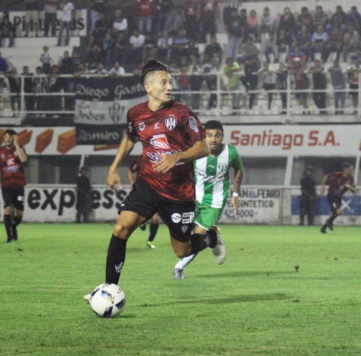 Isracoll93's tweet photo. Dios en vos confio... #CC #ElFerroviario https://t.co/ue5Fgswan8
