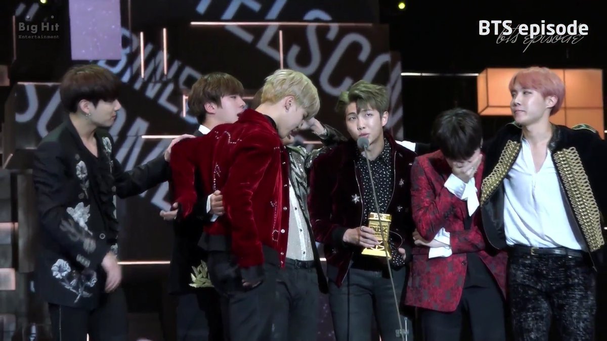 bangtan_russia's tweet image. [ВИДЕО] BTS @ 2016 MAMA
youtu.be/Gx3Cz1CqA84