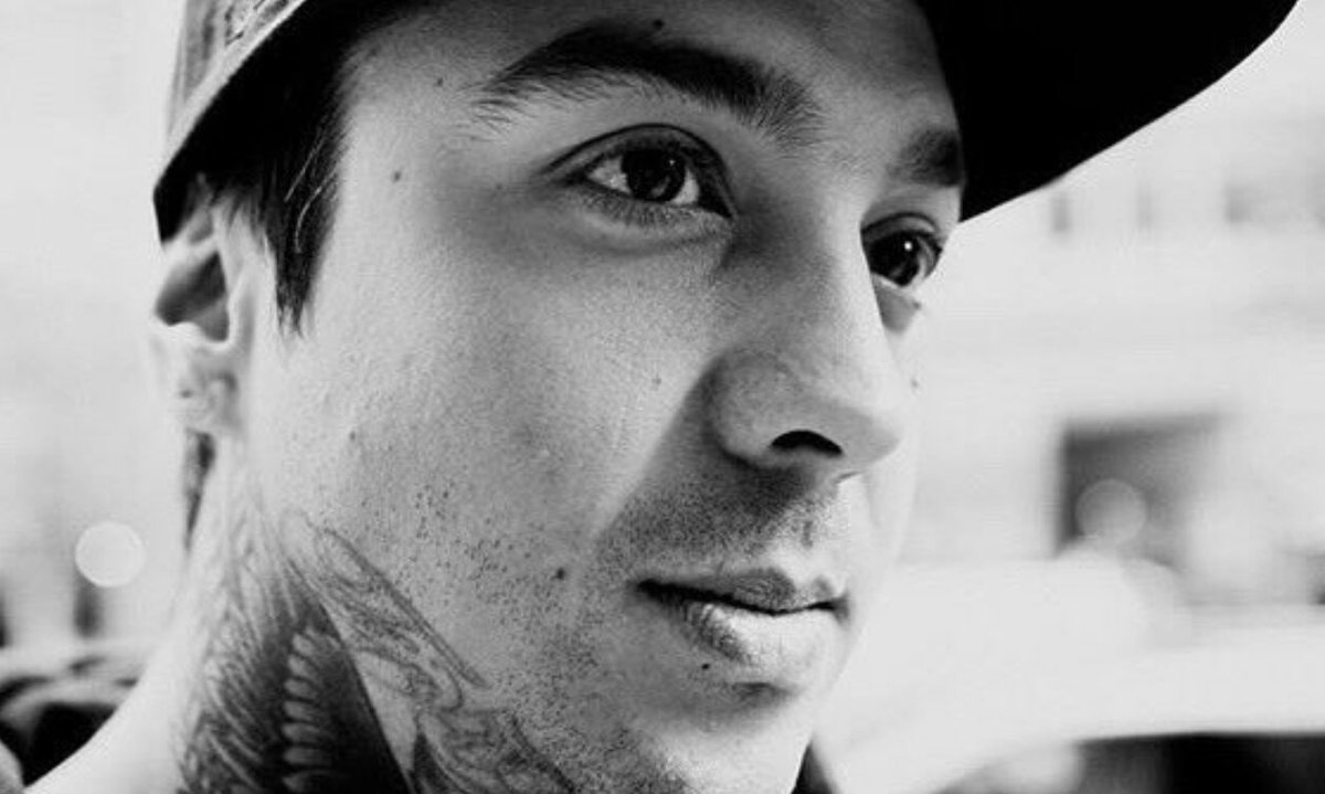 rturbandmember's tweet photo. Tony Perry // Pierce the veil https://t.co/ARX1kcp37w