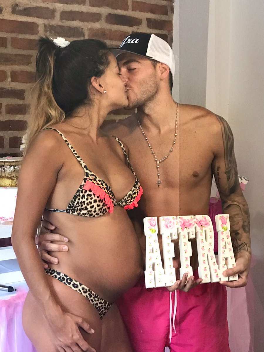 FrancoG23's tweet photo. #Affra 💗👪 cc @ANATITAA https://t.co/DIX6iwD37n