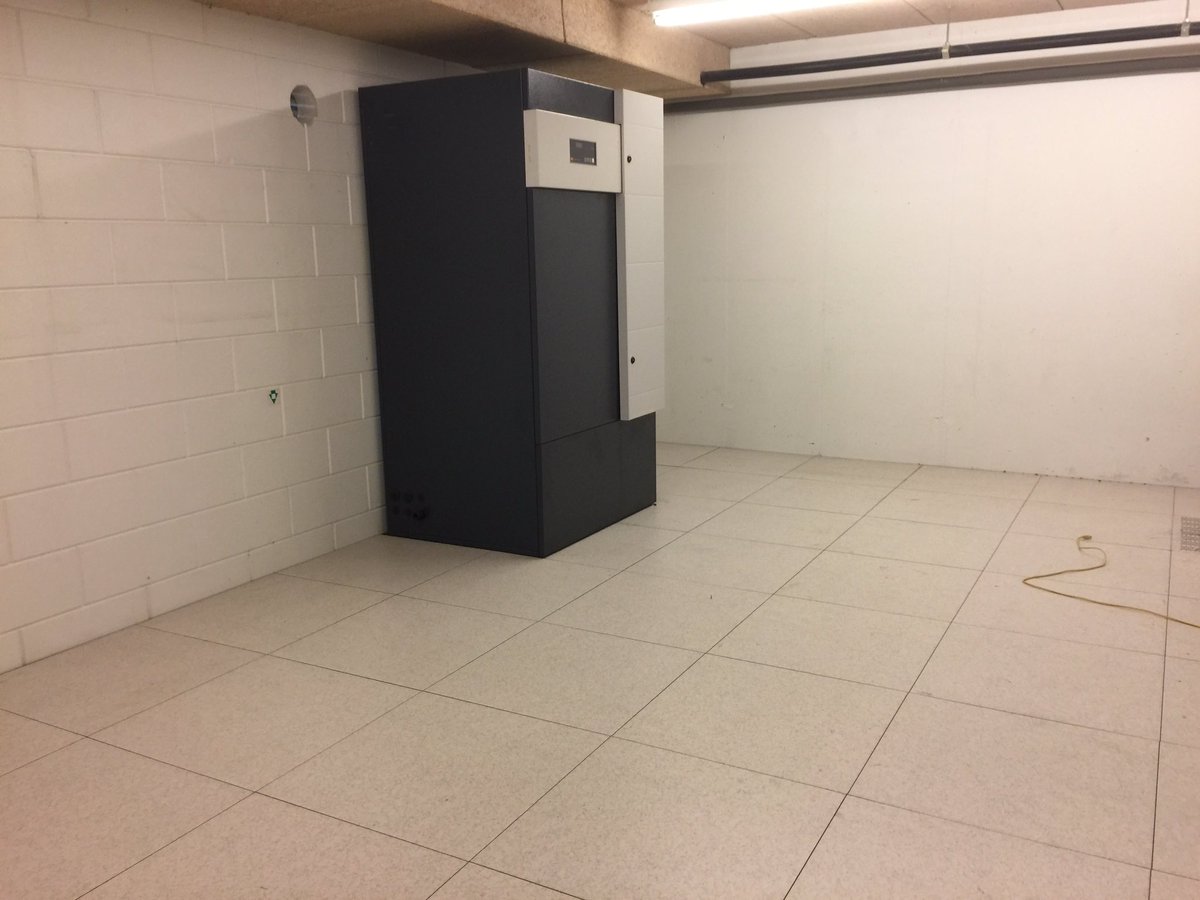 ClimaPro's tweet image. Ook voor storing aan serruimtes weten ze ons te vinden! Opgelost en systeembeheerder blij! Wat een heerlijk vak toch!!