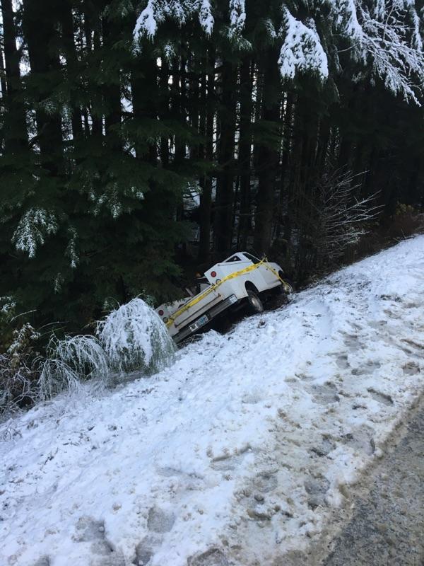 ORStatePolice's tweet photo. We've been responding to numerous weather related crashes statewide. Here is HWY 26 in the coast range. #knowbeforeyougo #gottraction? https://t.co/zBW6D1jsKT