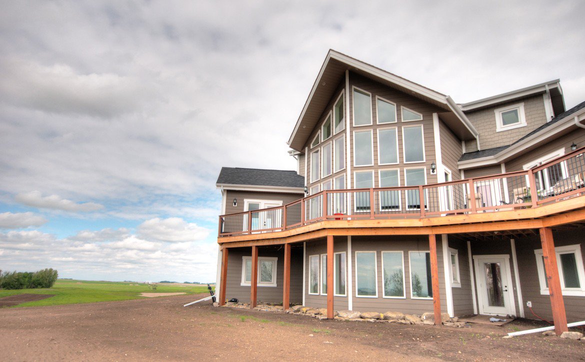 JayWestHomes's tweet photo. Explore the key features of a #JayWest Home. From top of the line materials, to our guarantee to delivery anywhere: https://t.co/Q9RUmkVE0m https://t.co/lG2Eyhy9dC