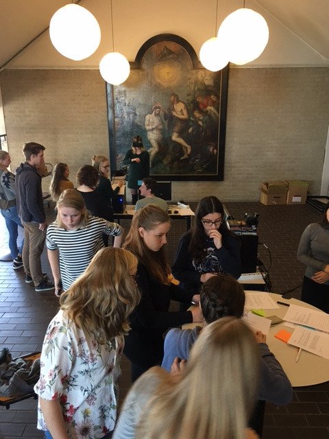 Katinka3D's tweet photo. #PUC2016 : highschool students' first experience doing experimental research with #OculusRift #Kinect #VR https://t.co/6vWq8UVj2Z