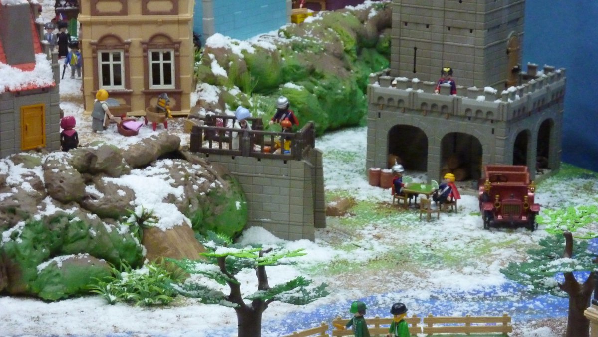 yagho_art's tweet photo. Menudo curro el de #amclicks con el diorama victoriano de #playmobil, un trabajo sensacional, disfrutadlo!!!! parte 1 https://t.co/OnDcOCTaXC