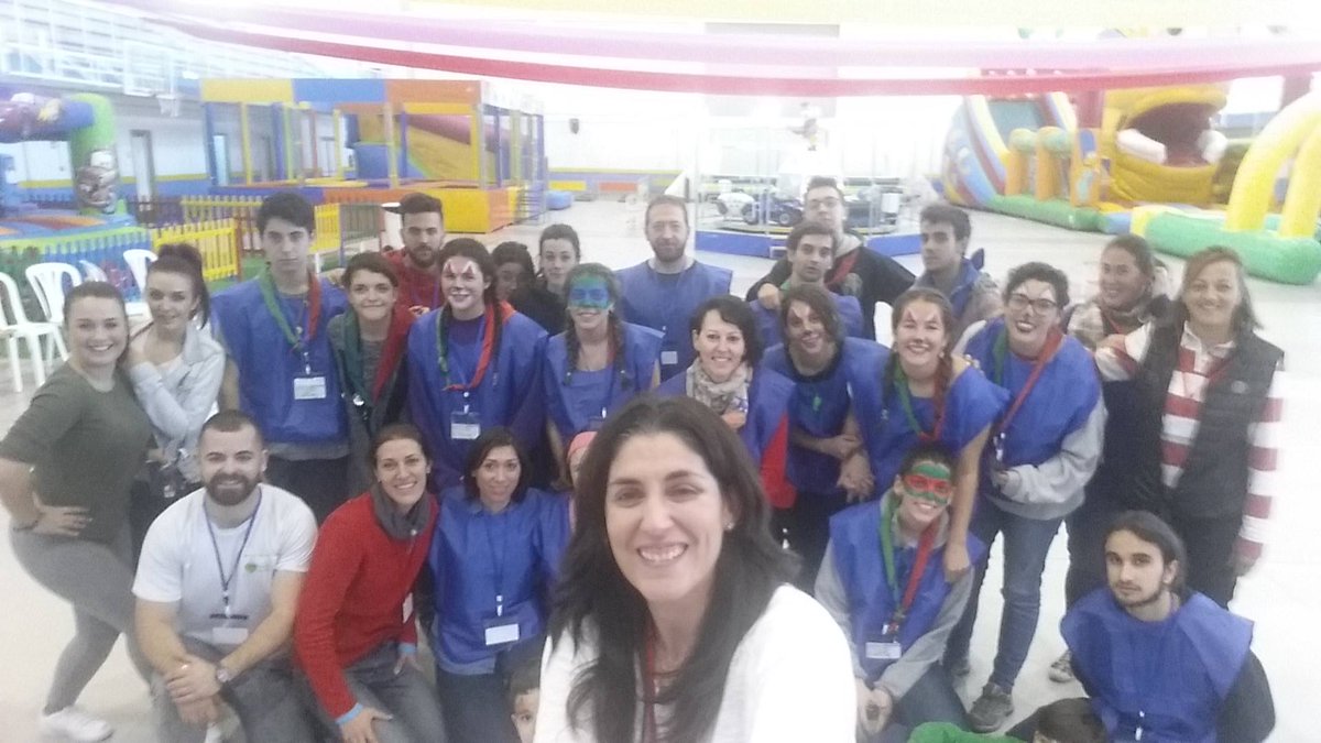 institutoAMIA's tweet photo. Por el #DiaInternacionaldelVoluntariado, el @institutoAMIA quiere agradecer a todos aquellos #voluntarios que nos ayudaron sin esperar NADA. https://t.co/QymRiapBuf