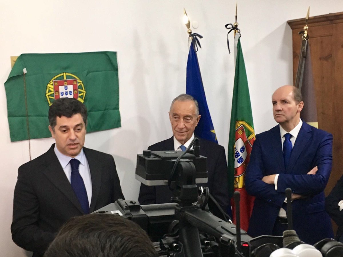 xxigov_economia's tweet photo. Ministro @economia_pt e @jvasc_SecEstInd acompanham @marcelorebelo_ na visita à #dielmar. 50 anos a valorizar produção Made In Portugal https://t.co/BPDs8lmUY4