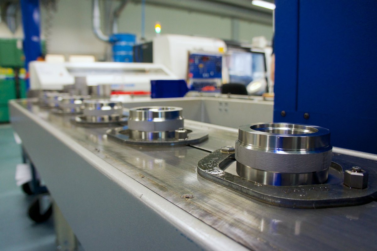 Huhnseal's tweet photo. CNC working in Huhnseal https://t.co/x57BFSWr0k