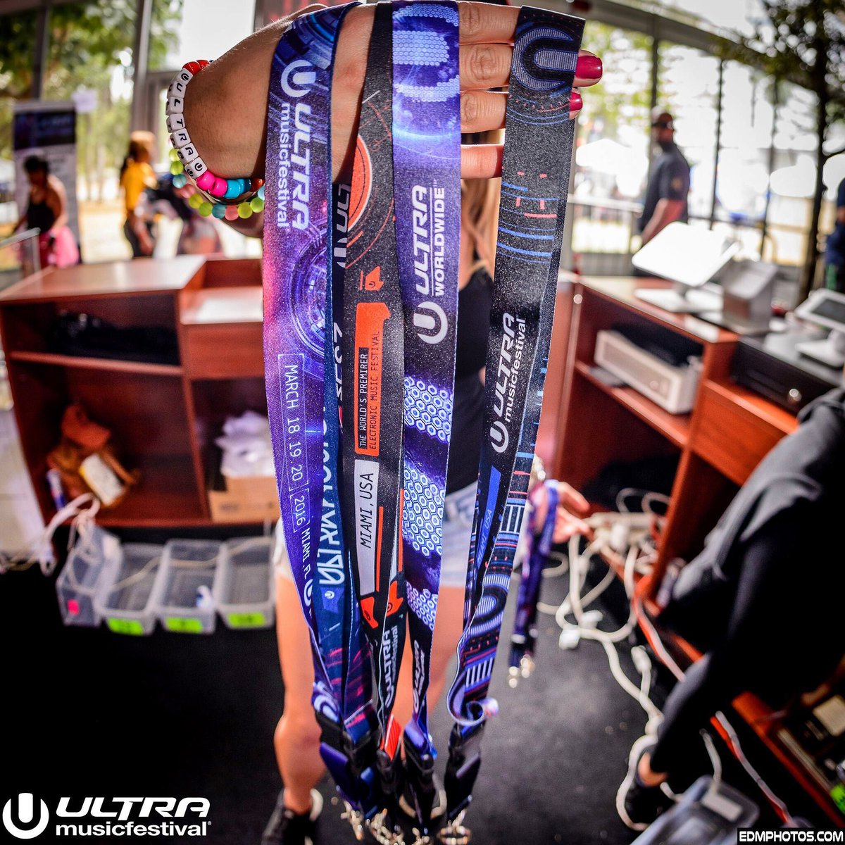 edmphotosworld's tweet photo. Give a @ultra gift 🎁 #ultra #miami #ultramusicfestival @ultramerchandise #lanyards #ultramerch #ultramerchandise https://t.co/3ATBONAG9B