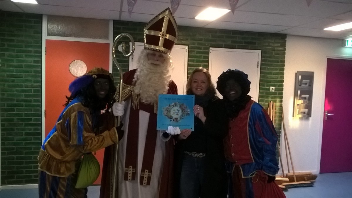 boomgaardstreef's tweet photo. We hebben van Sinterklaas het officiële KIVA certificaat ontvangen!!! Nu zijn we officieel KIVA school#trots#KIVA#schoolklimaat https://t.co/slHKaJXeY3