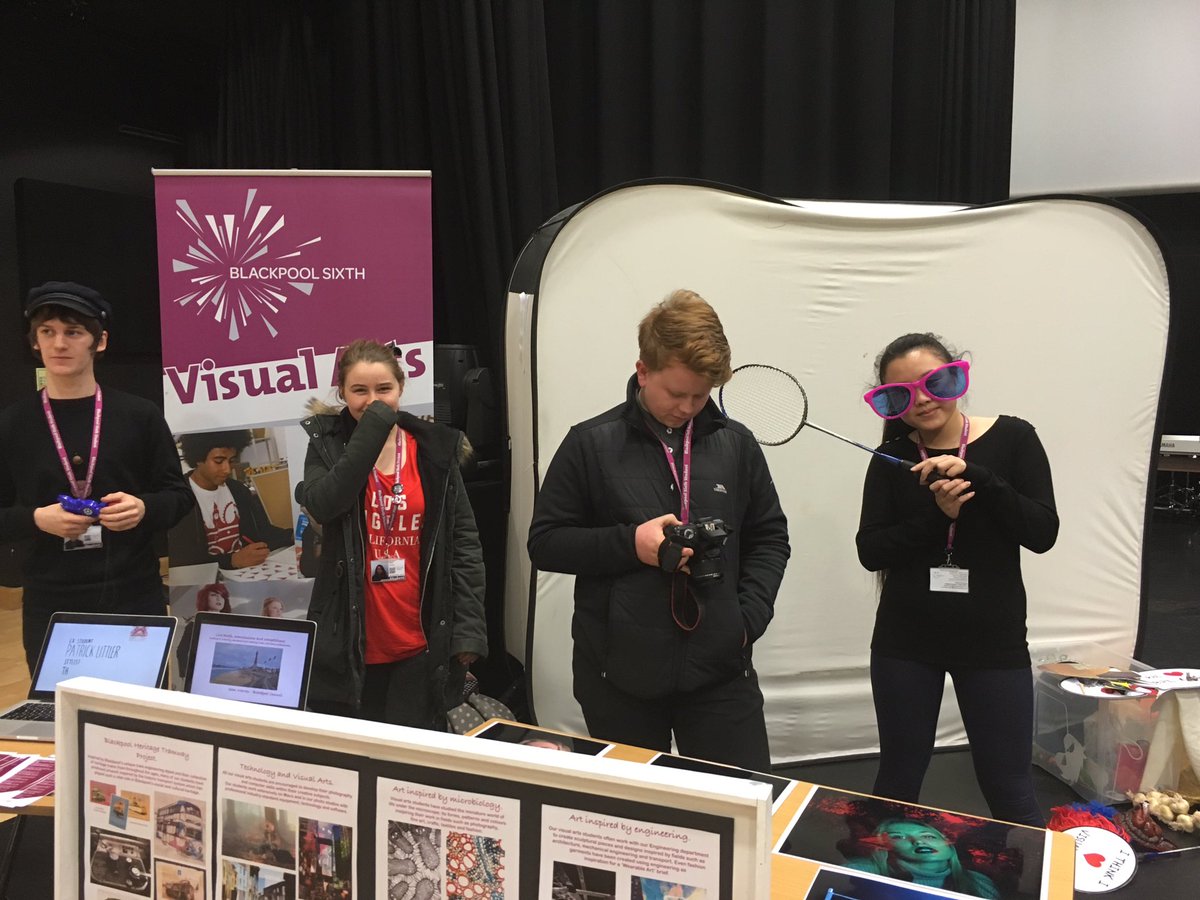 BlackpoolSixth's tweet photo. Design Academy showing off some of their activities #ExcellenceProgramme #StartWithTheArts https://t.co/L92eoQloCW