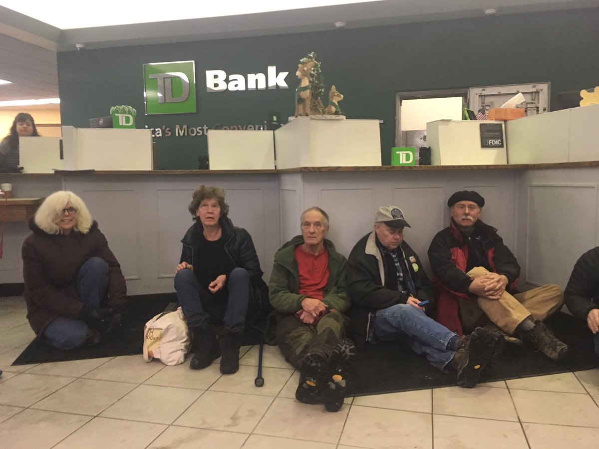 #NoDAPL protests continue. These folks are in Montpelier VT today, calling out TD Bank for financing the project <a href="/RisingTideVT/">RisingTideVT</a>