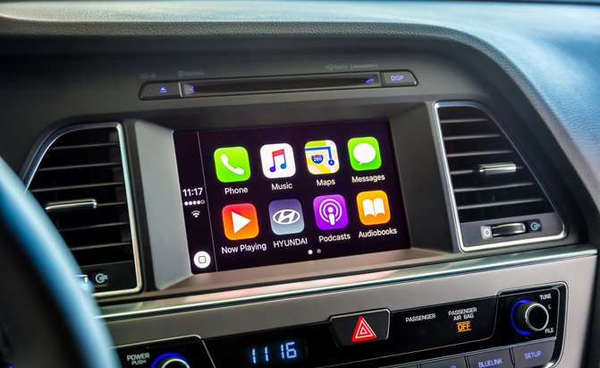 AutoGuide's tweet image. Apple Hints an Autonomous Car is Still in the Works -  autoguide.com/auto-news/2016…