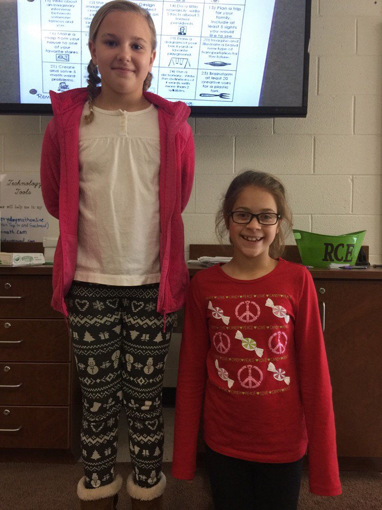BrownRCES's tweet image. Festive girls on Celebrate Monday#rceholiday #onerce #CelebrateMonday