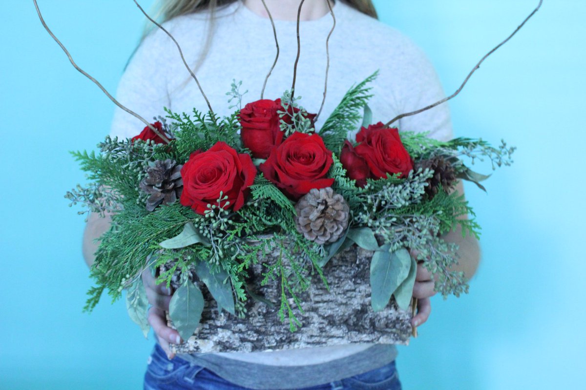 CoresightNews's tweet photo. Did you know that winter holiday flower sales outpace #ValentinesDay? Read @debweinswig @Forbes blog to learn more: https://t.co/j61pw0a5T3 https://t.co/xgkoRCinpl