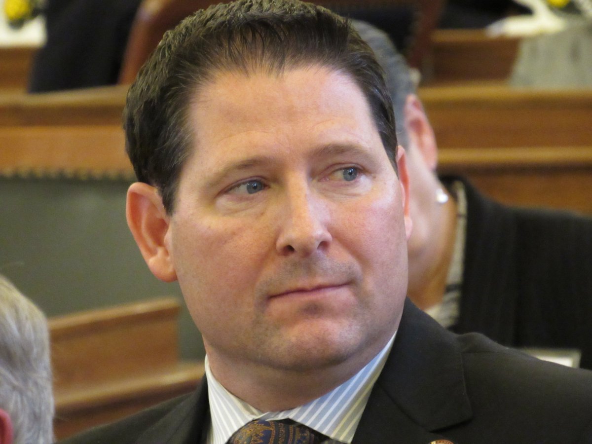 BryanLowry3's tweet photo. Ladies and gentlemen, your new KS House Speaker: Ron Ryckman #ksleg https://t.co/zeSmG5bqKy
