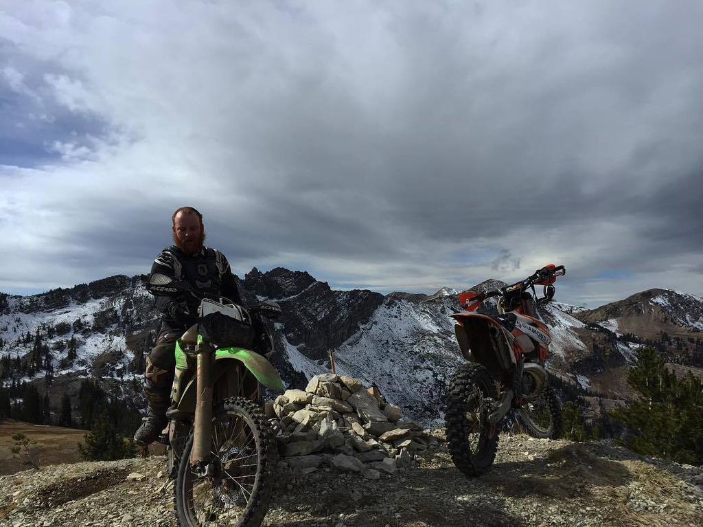 Keegels99's tweet photo. Yo @dellron0 you think we can still make it to the top of #alta 😜? #motomonday #winterishe… https://t.co/maKrQ34wdQ https://t.co/GwYKbA7F7W