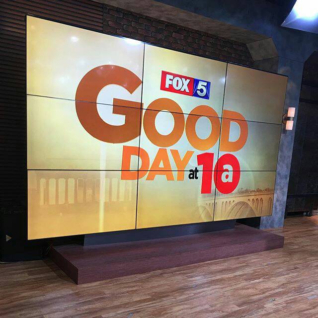 LavetteSlater's tweet photo. lCatch me on @fox5dc this morning talking holiday hair and accessories! #hair #perfectlocks @perfectlocks https://t.co/gkl7B9Pobz