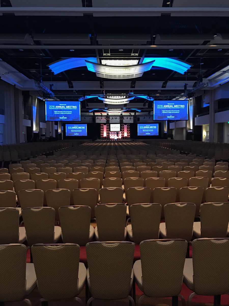 crescentevents2's tweet photo. Great show this week with the Southern Association of Colleges and Schools Commission on Colleges. #CrescentEventProductions #SACSCOC https://t.co/5rOsoAVnPy