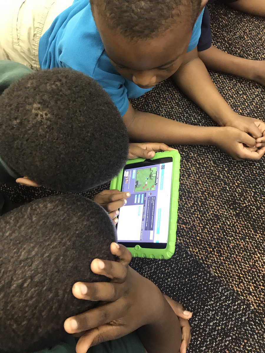 WHElementary's tweet photo. The #hourofcode is in full effect at Westwood! @BrowardSTEM #browardcodes #bcps #computerscince #browardschools https://t.co/cnpXUEZ9RX