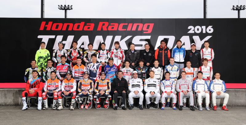 Thanks day for <a href="/marcmarquez93/">Marc Márquez</a> , <a href="/26_DaniPedrosa/">Dani Pedrosa</a> , Bou, <a href="/alo_oficial/">Fernando Alonso</a> and <a href="/JensonButton/">Jenson Button</a> at Honda HRC  

inpaddock.com/marquez-pedros…