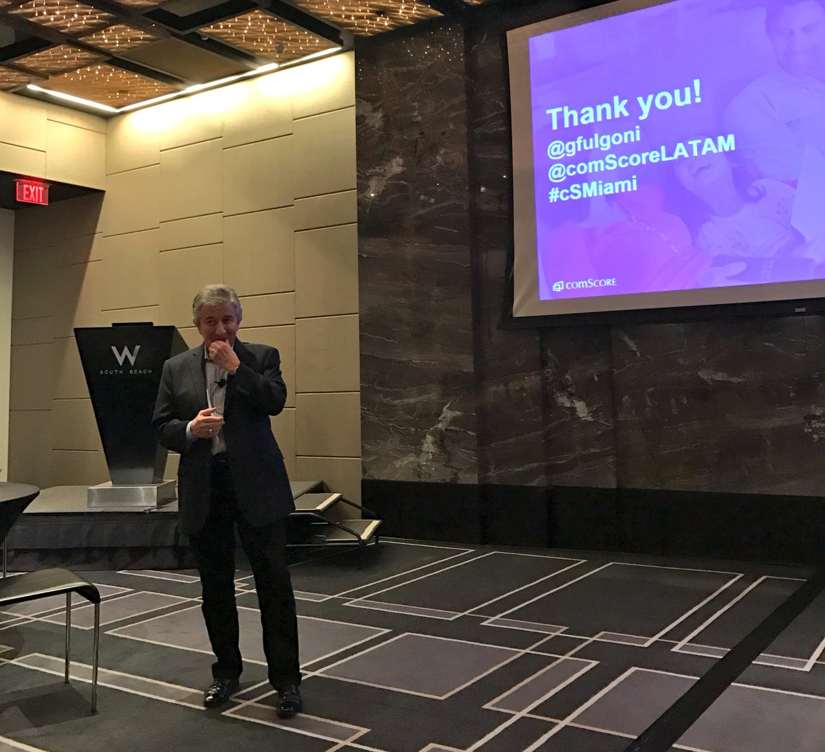 FHHispania's tweet photo. #comScore: "Cross-platform media plans proven to deliver higher ROI." @comScore @comScoreLATAM @gfulgoni π‘πΊππ»π₯π² #cSmiami https://t.co/wuqE5zvTZs