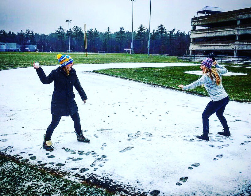 Katie_Marea's tweet photo. It's on like Donkey Kong #borninthecoldcontest @lids https://t.co/Oz6tNyQdM2