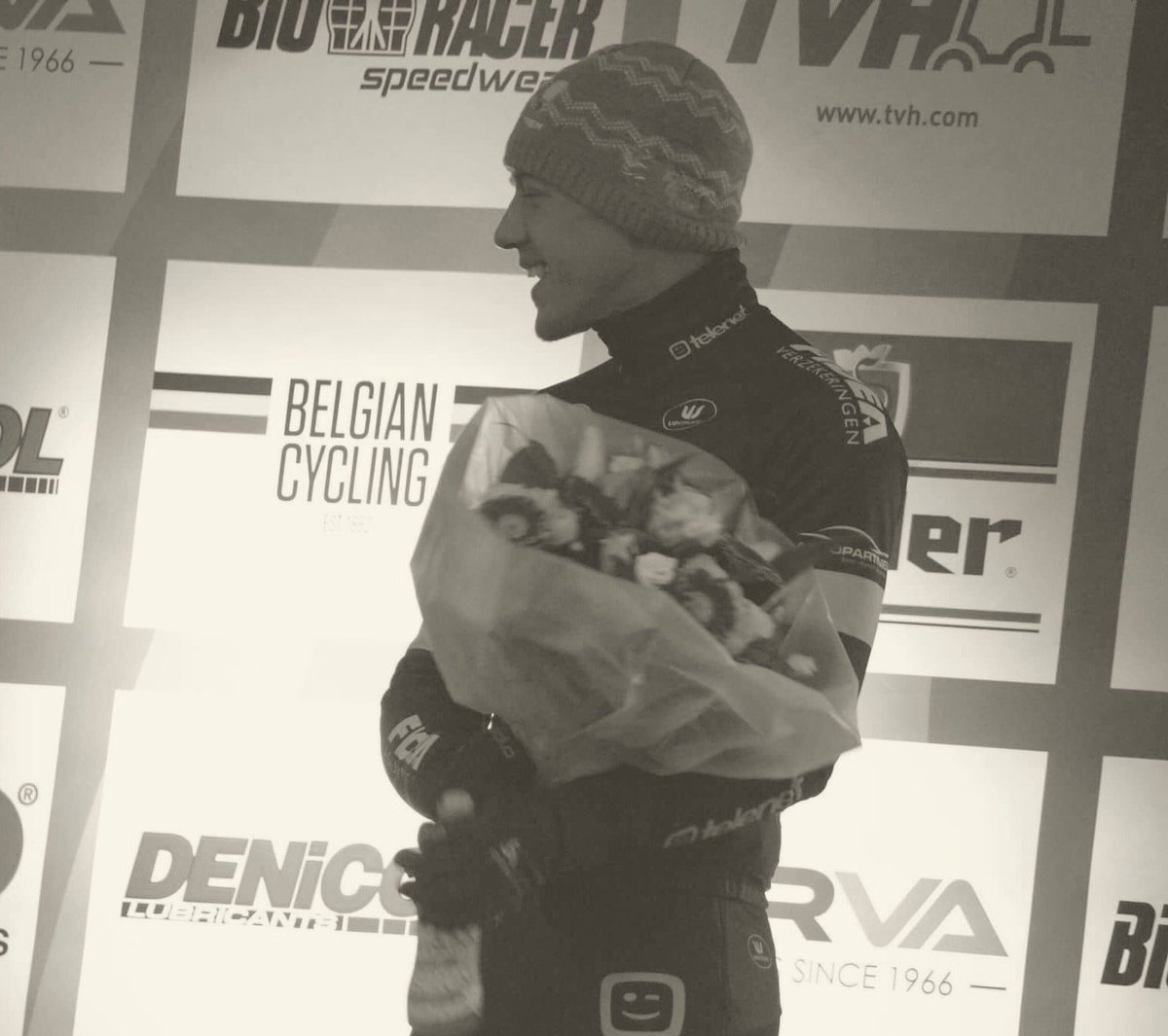 snoopytjee's tweet photo. @TomMeeusen Wat een top prestatie π΄π»ππΌ#crossmol #trotsesupporter https://t.co/wtkTRBxaeR