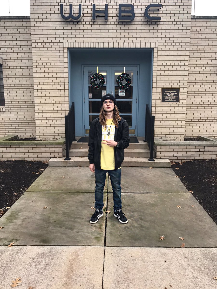 JmoLetEmKnow's tweet photo. Just finished up a great interview at WHBC. #HelpFeedThoseInNeed https://t.co/PXBXyvg5XC