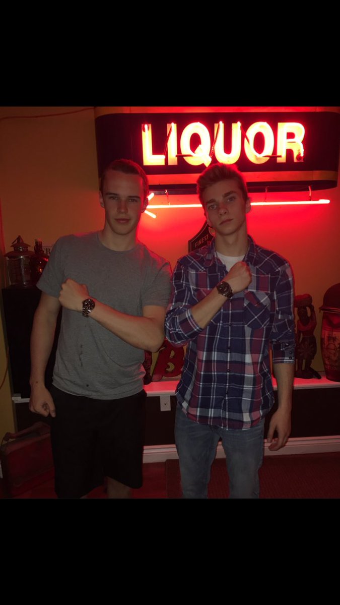 NickBerryman11's tweet photo. Happs to the iciest guy out there  @NickFryer20 https://t.co/r2snF0GzHY