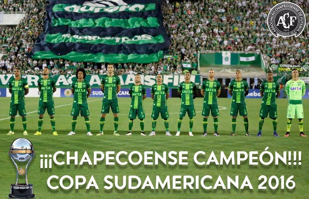 shaynandre's tweet photo. CAMPEONES ETERNOS COPA SURAMERICANA #grandechape #fuerzachape vamooos vamoss chape.@ChapecoenseReal @nacionaloficial @aristigol09 #sdvsf https://t.co/QTi1aaFsAI