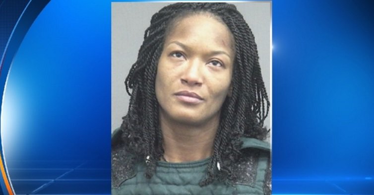 Fla. woman in jail after she refused to stop twerking on her car and playing loud music bit.ly/2guGkBr https://t.co/MwHqFRY9B7