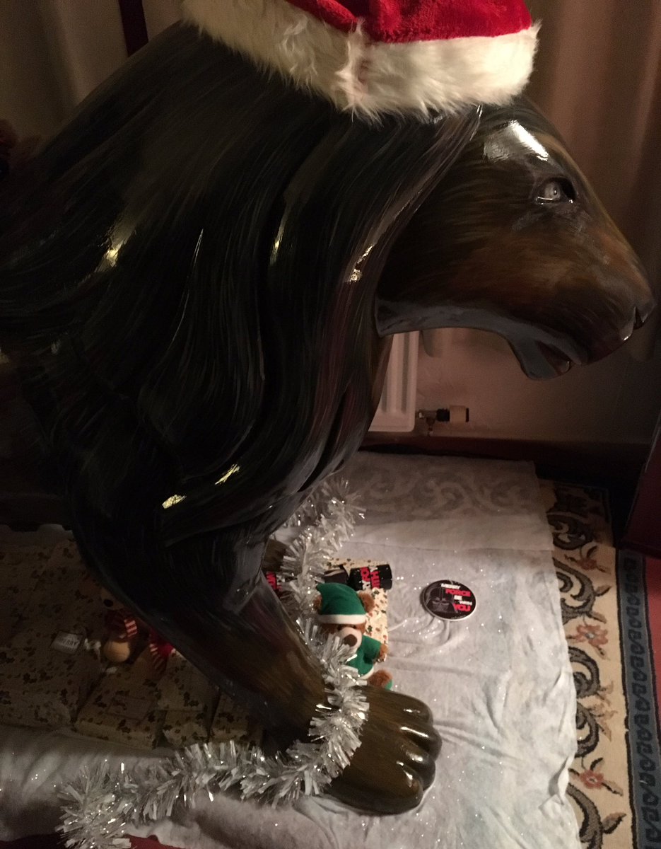 I'm sure <a href="/ChewbaccaLion/">ChewbaccaLion</a> has been partying while I've been out all day today #partylion 🎉🎄🎤🦁🎹🎸🎉🎶🎶🎉