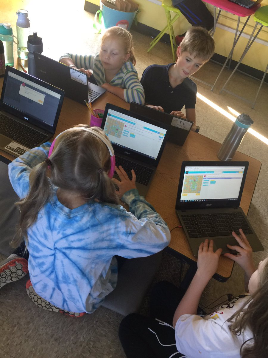 DrSHAnderson's tweet photo. Continuing our coding courses for Computer Sci Education Week! #lovetocode #kidswhocode #MTPSPride #futureprogrammers #njed https://t.co/iHX5xhkAH6