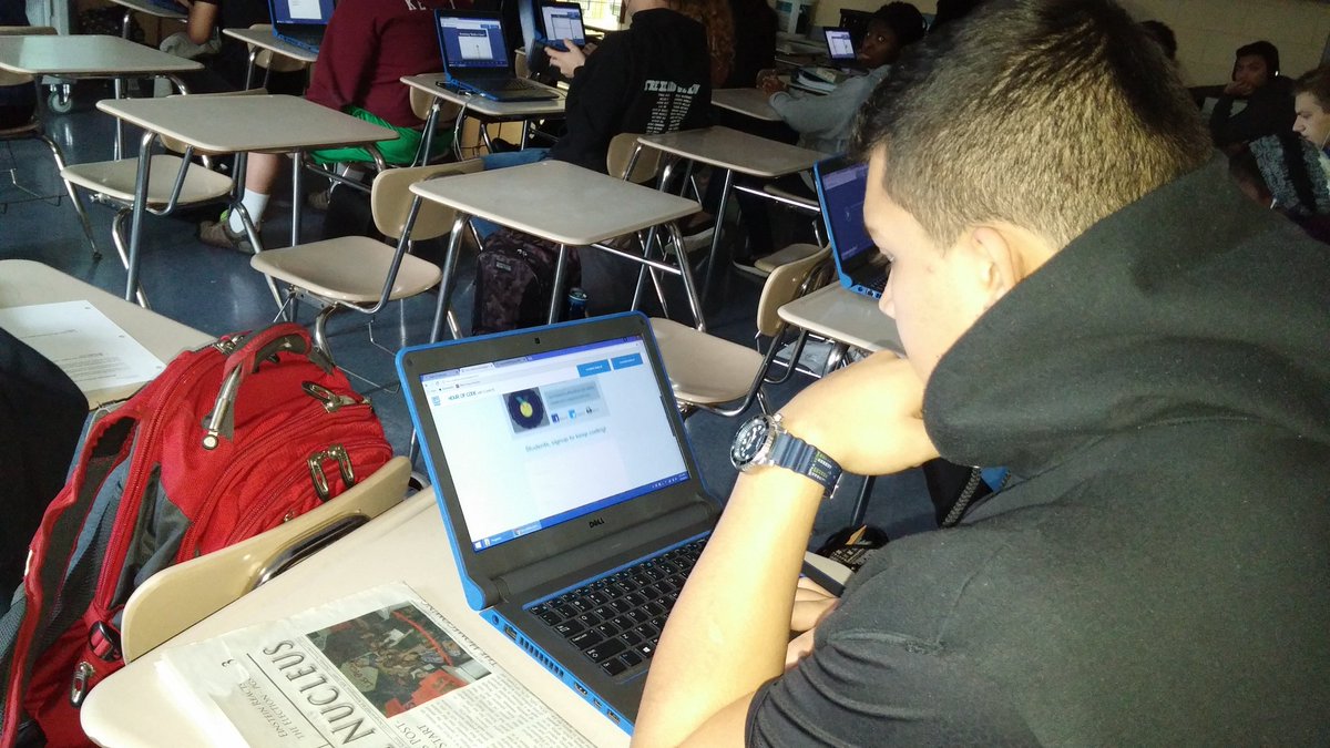 AEHSAOF's tweet photo. Einstein AOF Juniors and Seniors are getting their CODE on!!!
#HourofCode
#CSEdWeek
#CSWeekMCPS https://t.co/yjPbYjOwwX