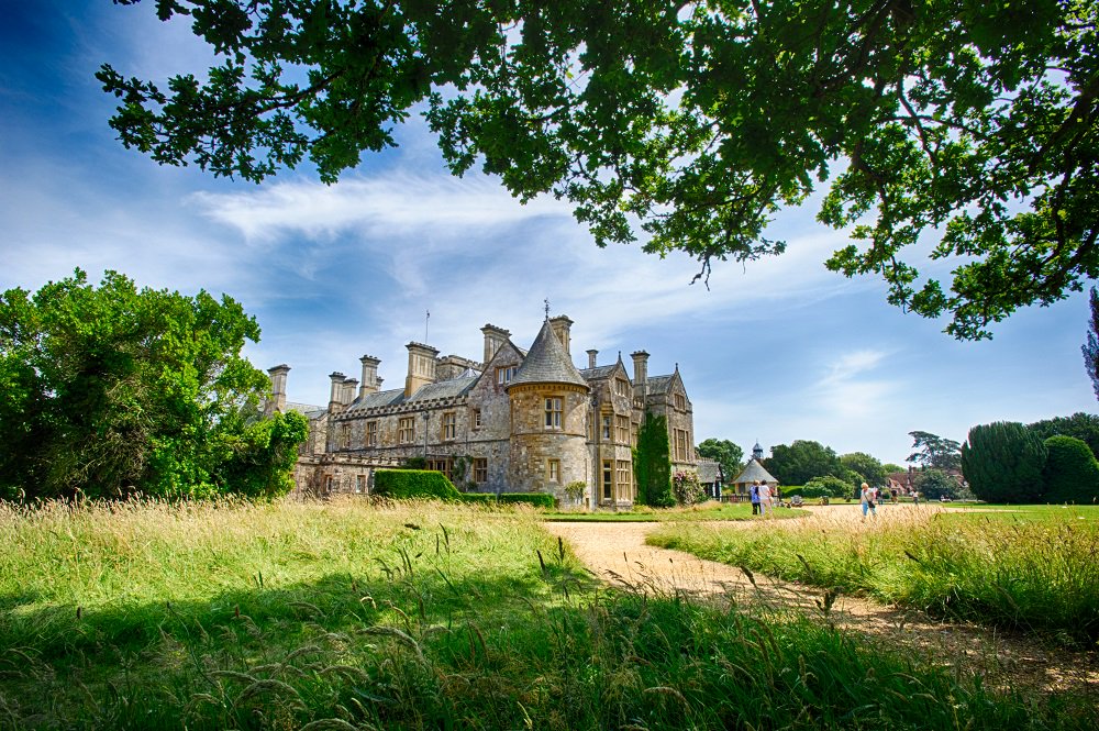 ForestryCamping's tweet photo. Staying at our #Setthorns campsite in December? @Beaulieu_Hants is going to be lighting up the palace after dark: https://t.co/1XBTEIhQOS https://t.co/kQpCsZeg5p