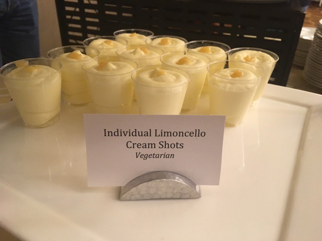 yesthattom's tweet photo. Dessert at #lisa2016 https://t.co/stTizFaAEt