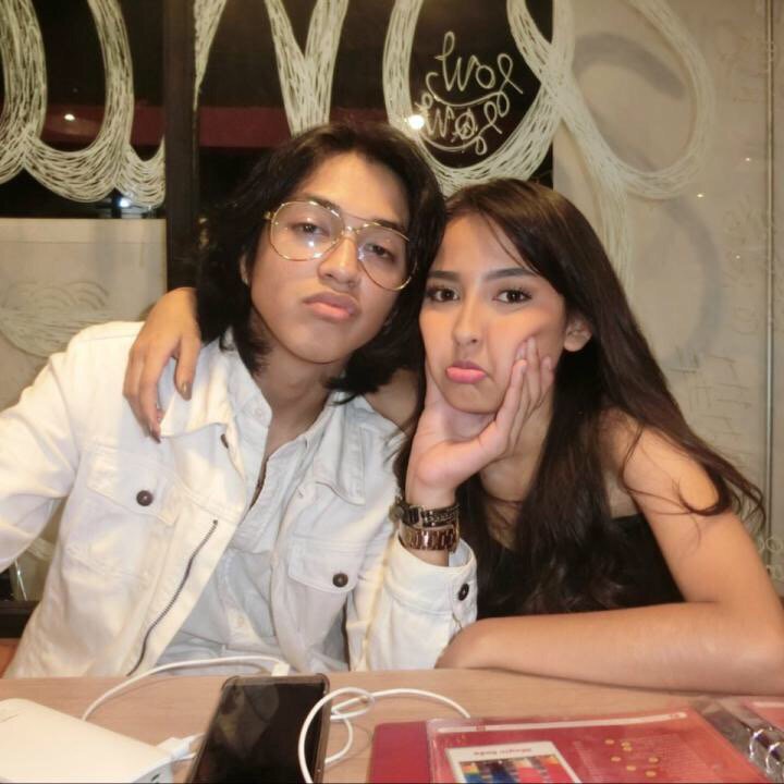 RakaKeens's tweet photo. Come join me, or you'll be left behind #BIGOLIVE > BANTU SHARE YA GUYS ❤️.  https://t.co/pDERJeKIzm https://t.co/dglcHi6pDC