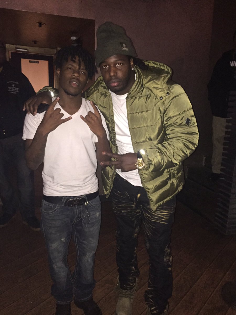 2677duce's tweet photo. #SplashGodDuce @TheRealZacktv1 #Interview Comin 🤘🏽💦 https://t.co/tFXL4hlCUg