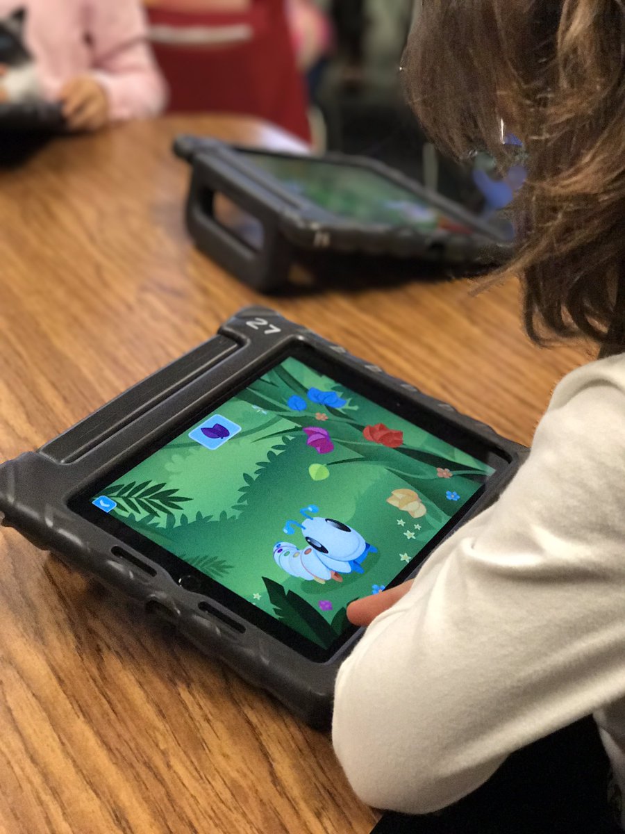 MeStarSosa's tweet photo. Cute, cuddly kinders coding w/ code-a-pillar! #good2beloe #rrisd #rrisdtech @MrsBammelRRISD #HourofCode @FisherPrice https://t.co/Eu8u2qjTFw