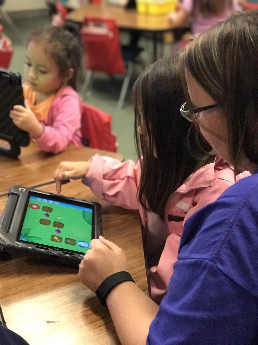 MeStarSosa's tweet photo. Cute, cuddly kinders coding w/ code-a-pillar! #good2beloe #rrisd #rrisdtech @MrsBammelRRISD #HourofCode @FisherPrice https://t.co/Eu8u2qjTFw