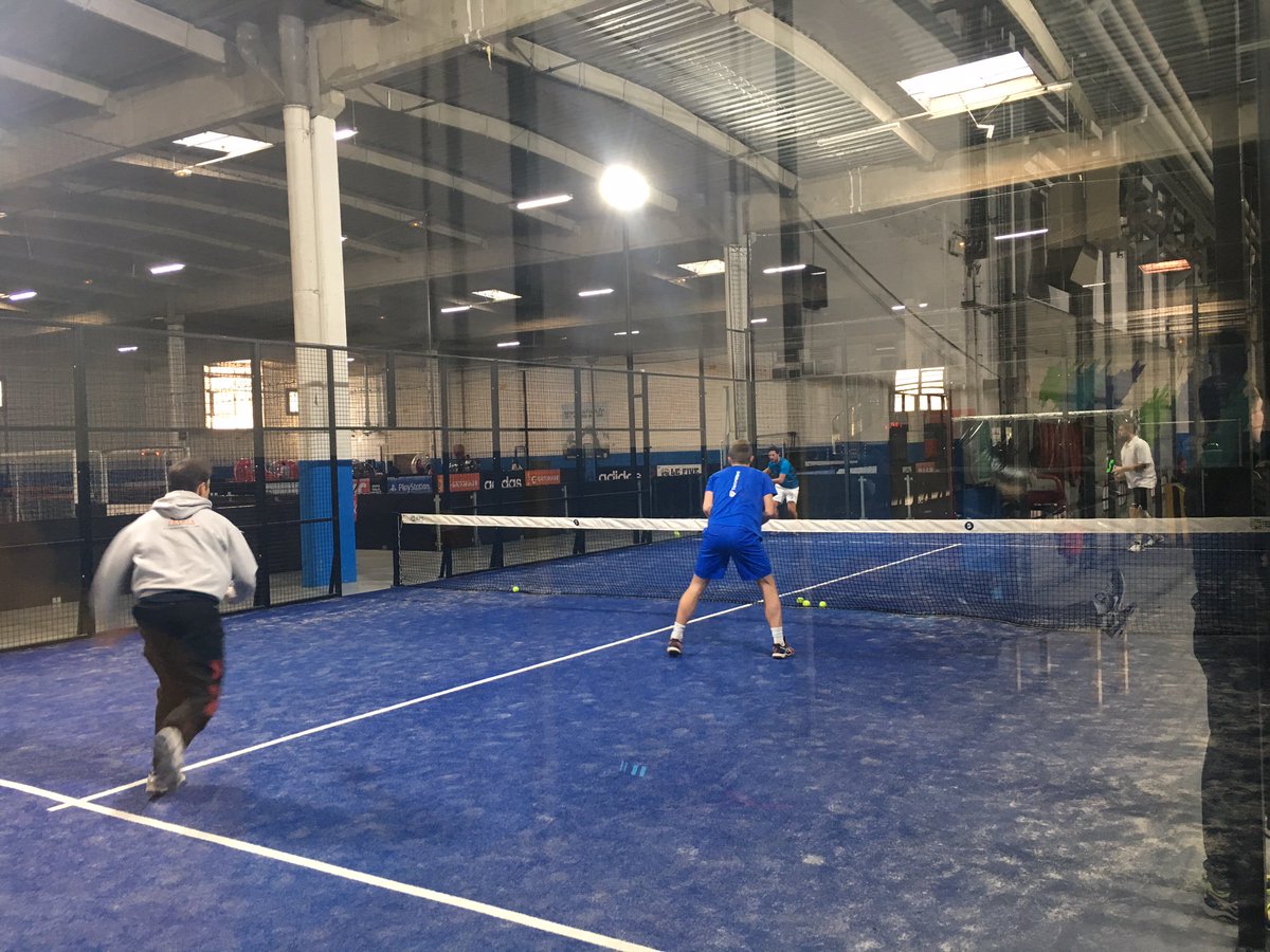 lefivefc's tweet photo. Retour sur le tournoi de #padel organisé avec les professeurs de tennis du val de marne au #FIVECRETEIL Réservez au 0148402406 ! https://t.co/szISuZECb6